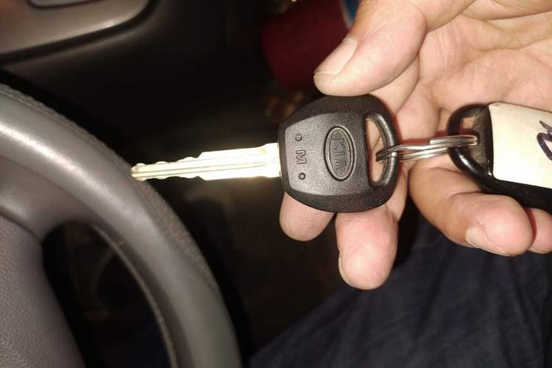 Used Kia 2013 2.2T VQ-R Luxury Edition Vehicle Key