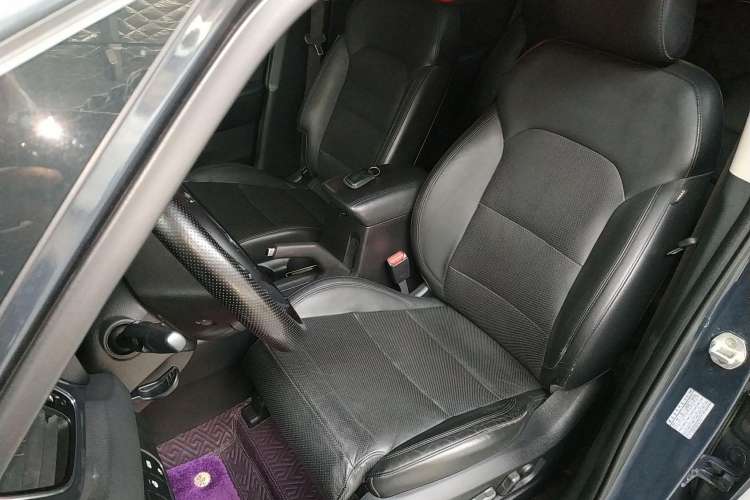 Used Kia 2013 2.0L 7-Seater Automatic Luxury Version China IV Standard Left Front Seat