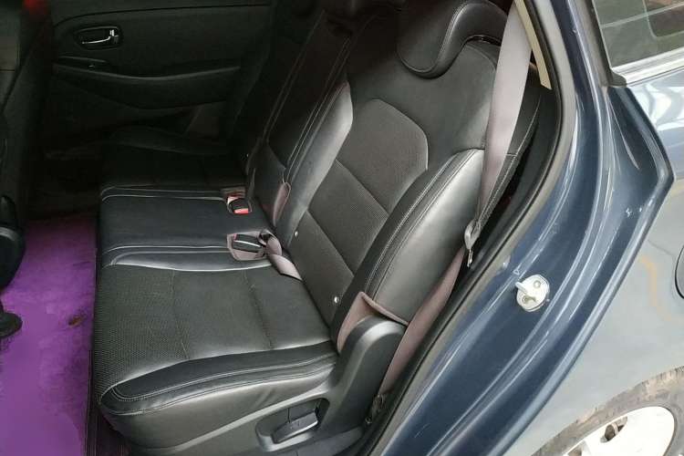 Used Kia 2013 2.0L 7-Seater Automatic Luxury Version China IV Standard Left Rear Seat