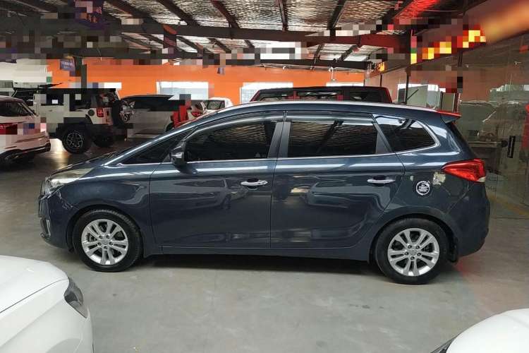 Used Kia 2013 2.0L 7-Seater Automatic Luxury Version China IV Standard Left Side