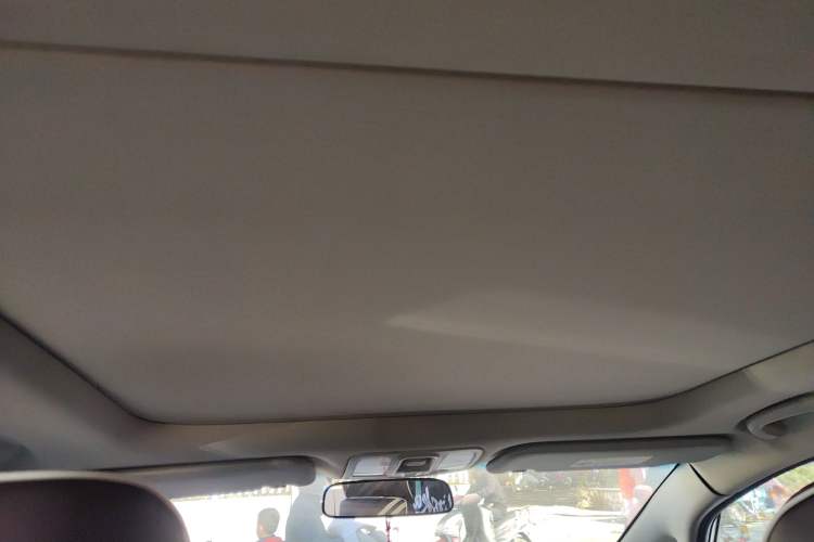 Used Kia 2013 2.0L 7-Seater Automatic Standard Version China IV Standard Headliner