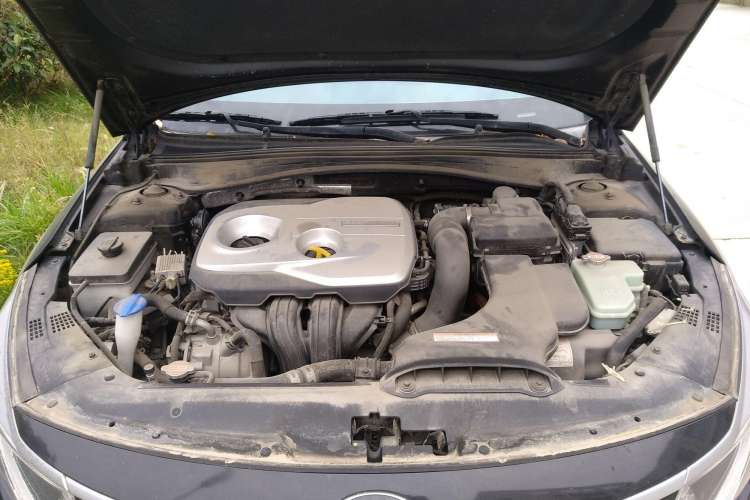 Used Kia 2016 2.0L Hybrid GLS Engine Bay
