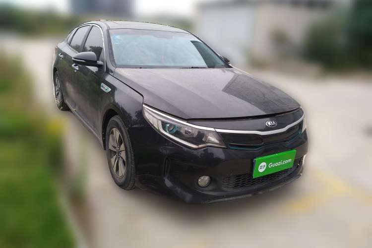 Used Kia 2016 2.0L Hybrid GLS Front Right 45 Deg