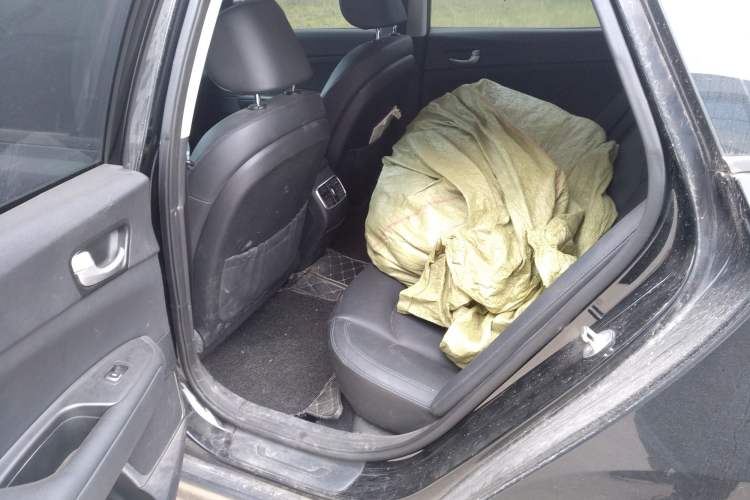 Used Kia 2016 2.0L Hybrid GLS Left Rear Seat