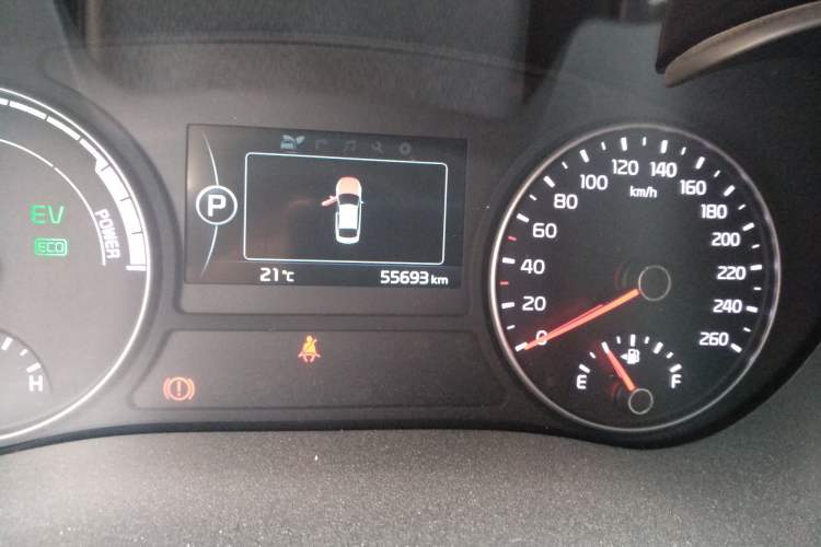 Used Kia 2016 2.0L Hybrid GLS Odometer Close Up
