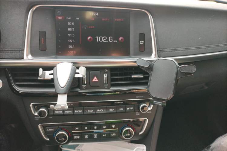 Used Kia 2016 2.0L Hybrid GLS Audio And AC Panel