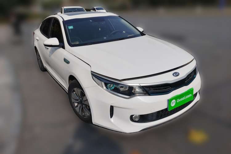 Used Kia 2016 2.0L Hybrid GLS Front Right 45 Deg
