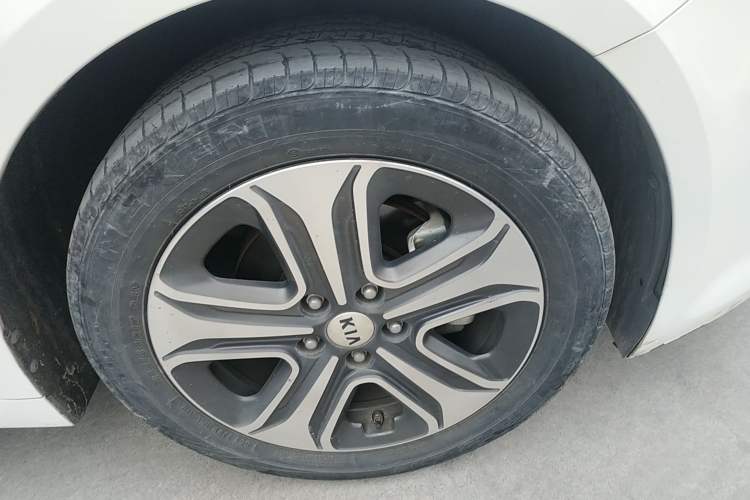 Used Kia 2016 2.0L Hybrid PRM Right Front Wheel Hub