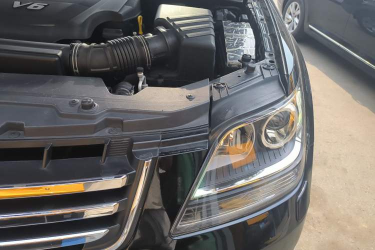 Used Kia Borrego 2008 3.8L Luxury Edition China IV Engine Bay Left