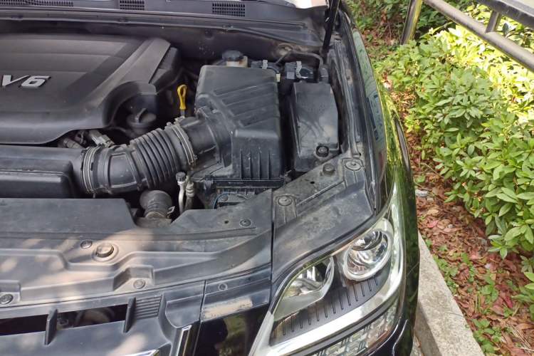 Used Kia Borrego 2008 3.8L Luxury Edition China IV Engine Bay Left
