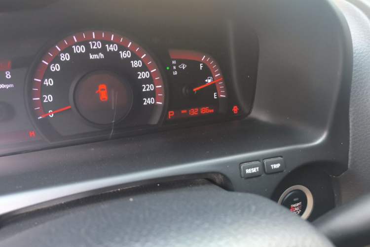 Used Kia Borrego 2008 3.8L Luxury Edition China IV Odometer Close Up