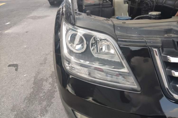 Used Kia Borrego 2008 3.8L Luxury Edition China IV Right Front Headlight
