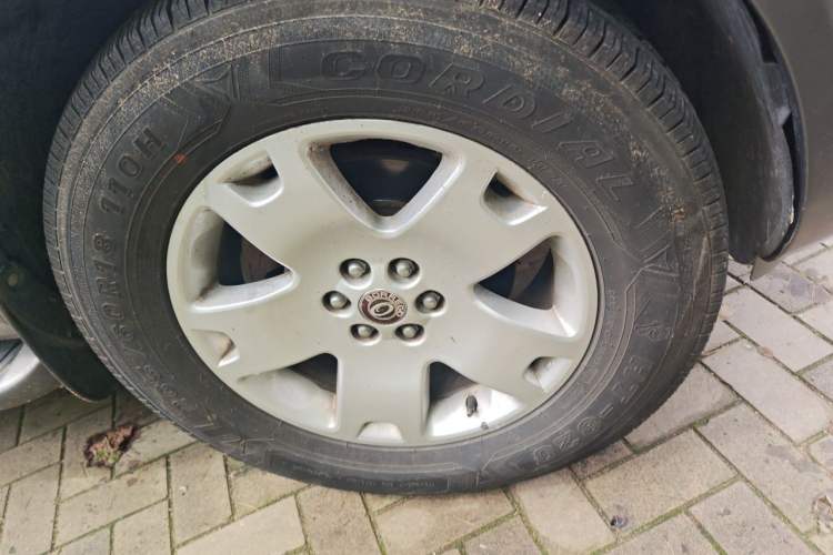 Used Kia Borrego 2008 3.8L Luxury Edition China IV Right Front Wheel Hub