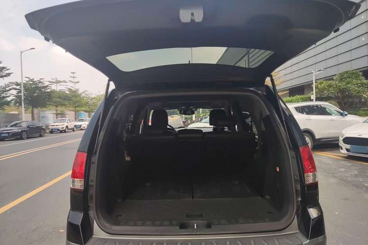 Used Kia Borrego 2008 3.8L Luxury Edition China IV Trunk