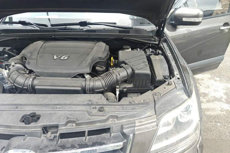 Used Kia Borrego 2008 3.8L Luxury Edition China IV Engine Bay Left