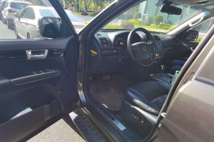 Used Kia Borrego 2008 3.8L Luxury Edition China IV Interior 3