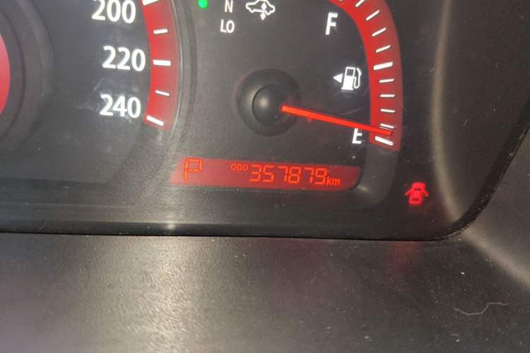 Used Kia Borrego 2008 3.8L Luxury Edition China IV Odometer Close Up