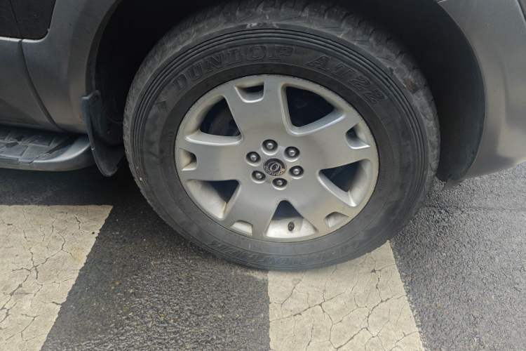 Used Kia Borrego 2008 3.8L Luxury Edition China IV Right Front Wheel Hub