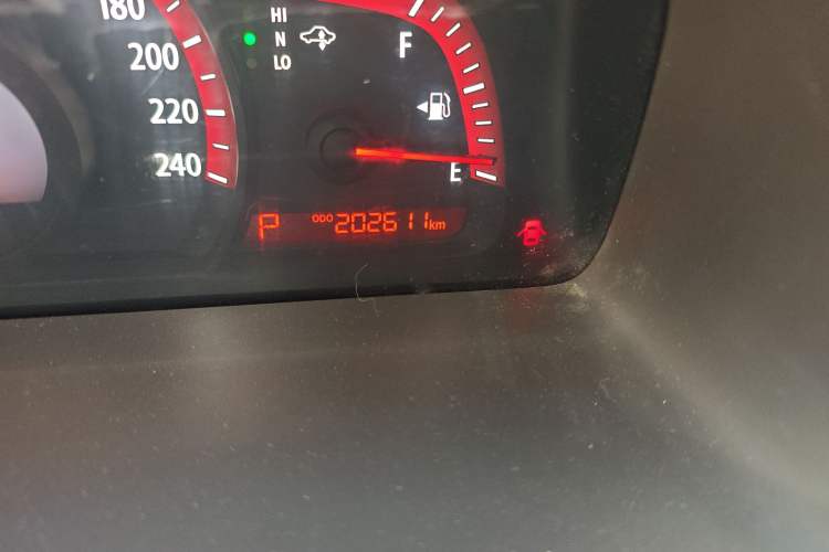 Used Kia Borrego 2008 3.8L Luxury Edition China IV Odometer Close Up