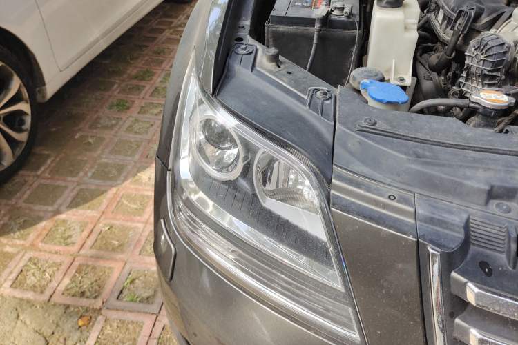 Used Kia Borrego 2008 3.8L Luxury Edition China IV Right Front Headlight