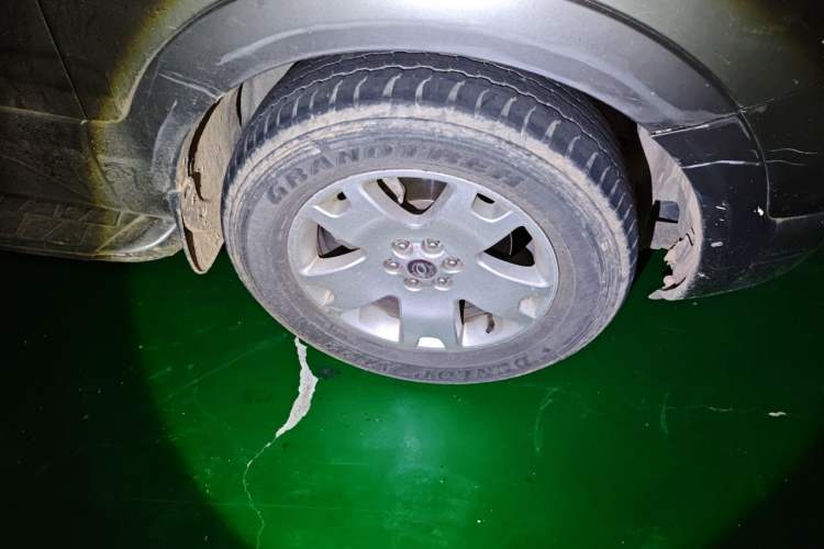 Used Kia Borrego 2008 3.8L Luxury Edition China IV Right Front Wheel Hub