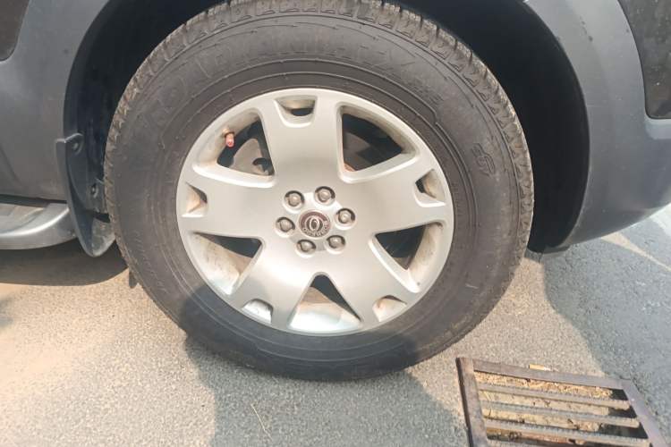Used Kia Borrego 2008 3.8L Luxury Edition China IV Right Front Wheel Hub