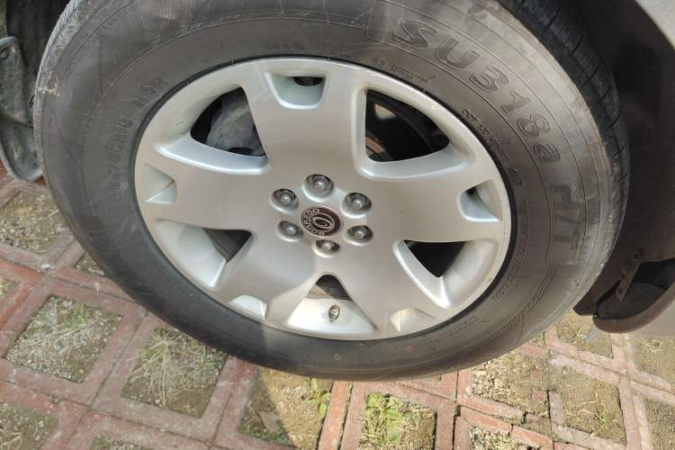 Used Kia Borrego 2008 3.8L Luxury Edition China IV Right Front Wheel Hub