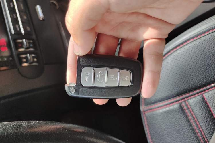 Used Kia Borrego 2008 3.8L Luxury Edition China IV Vehicle Key