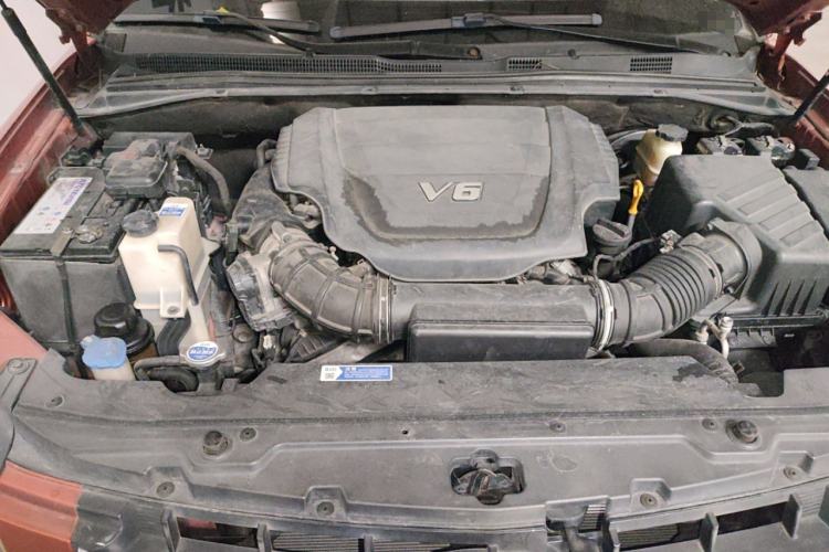 Used Kia Borrego 2008 3.8L Luxury Edition China IV Engine Bay