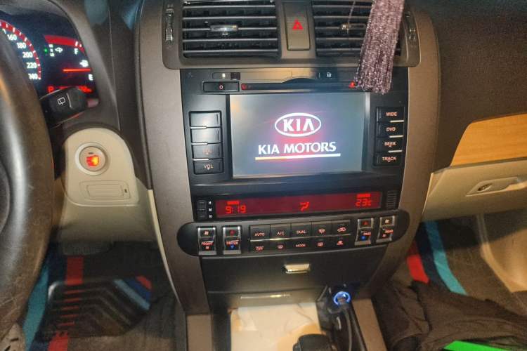 Used Kia Borrego 2008 3.8L Luxury Edition China IV Audio And AC Panel