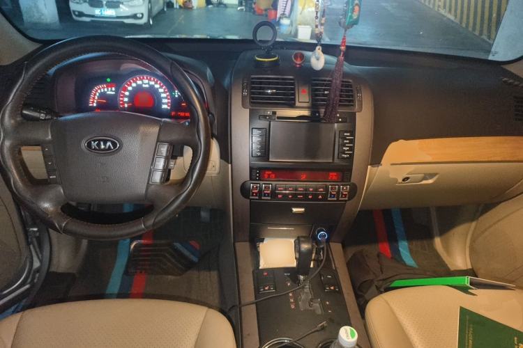 Used Kia Borrego 2008 3.8L Luxury Edition China IV Center Console