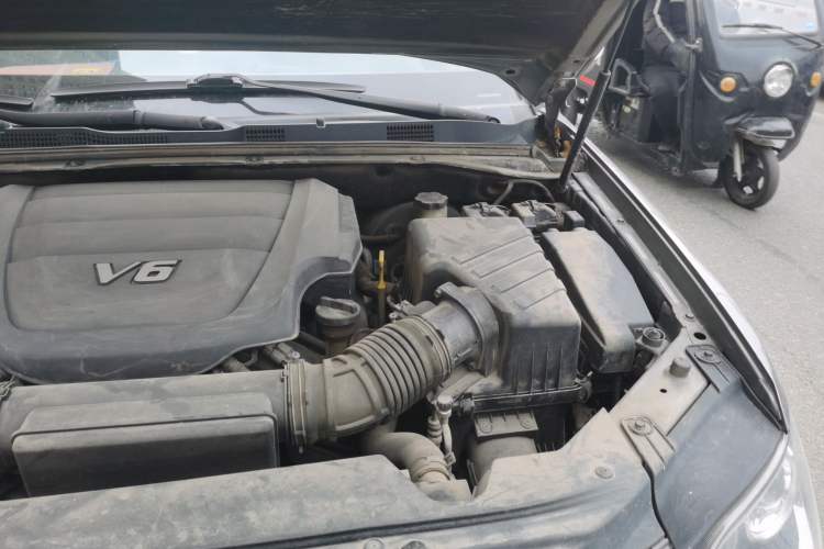 Used Kia Borrego 2008 3.8L Luxury Edition China IV Engine Bay Left