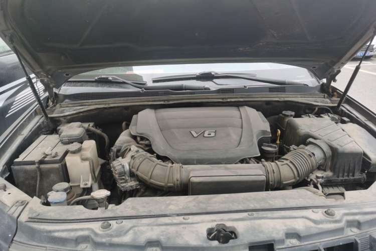 Used Kia Borrego 2008 3.8L Luxury Edition China IV Engine Bay