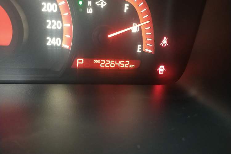 Used Kia Borrego 2008 3.8L Luxury Edition China IV Odometer Close Up