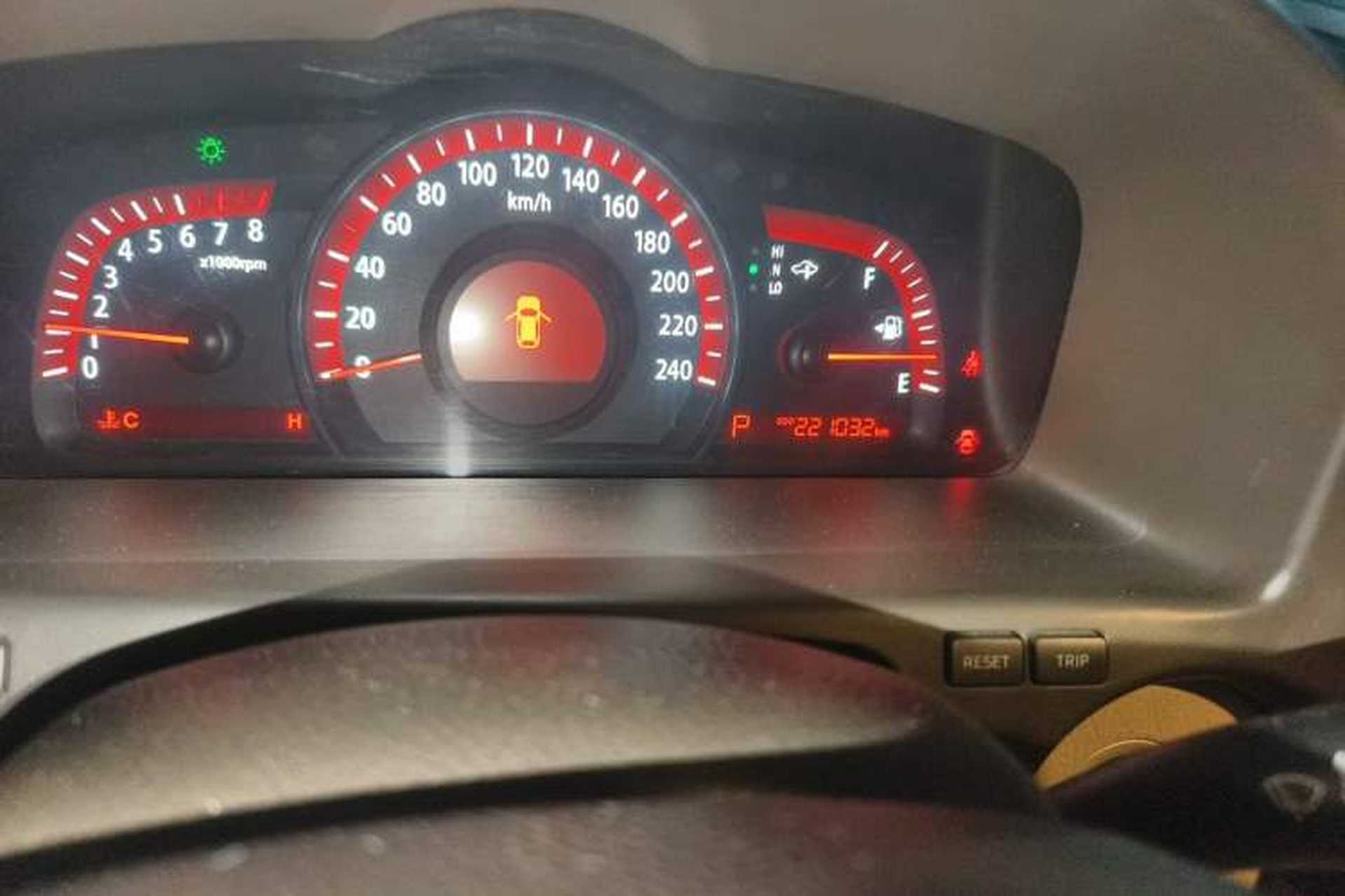 Used Kia Borrego 2008 3.8L Luxury Edition China IV Odometer Close Up