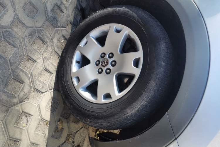 Used Kia Borrego 2008 3.8L Luxury Edition China IV Right Front Wheel Hub
