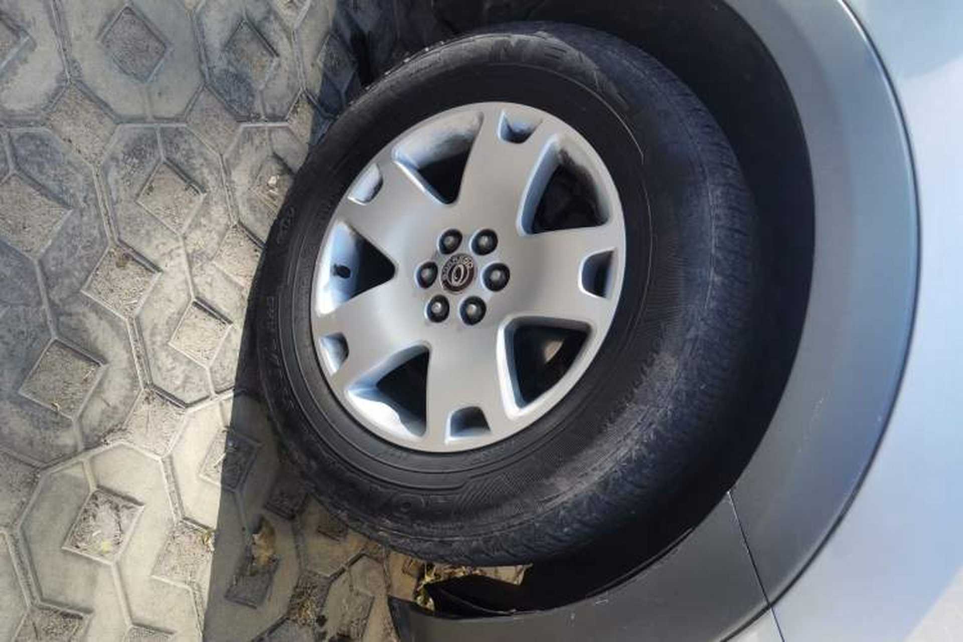 Used Kia Borrego 2008 3.8L Luxury Edition China IV Right Front Wheel Hub