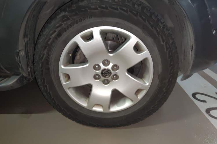 Used Kia Borrego 2008 3.8L Luxury Edition China IV Right Front Wheel Hub