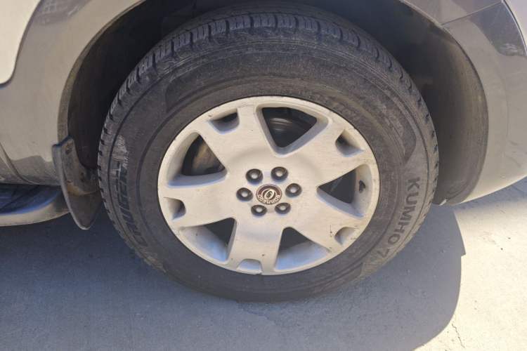 Used Kia Borrego 2008 3.8L Luxury Edition China IV Right Front Wheel Hub