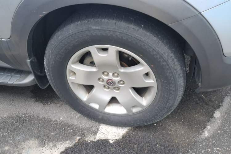 Used Kia Borrego 2008 3.8L Luxury Edition China IV Right Front Wheel Hub