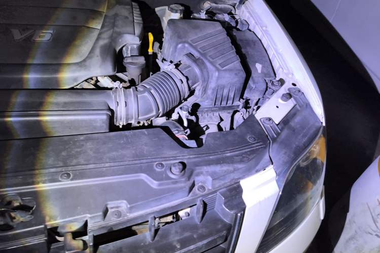 Used Kia Borrego 2008 3.8L Luxury Edition China IV Engine Bay Left