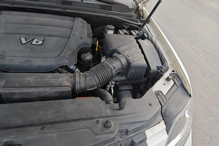 Used Kia Borrego 2008 3.8L Luxury Edition China IV Engine Bay Left