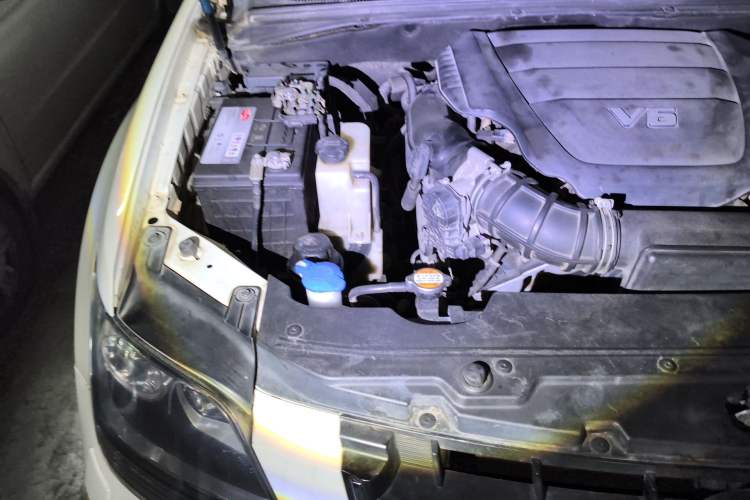 Used Kia Borrego 2008 3.8L Luxury Edition China IV Engine Bay Right