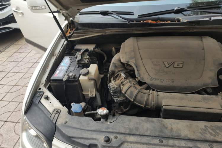 Used Kia Borrego 2008 3.8L Luxury Edition China IV Engine Bay Right