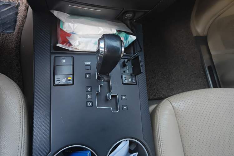 Used Kia Borrego 2008 3.8L Luxury Edition China IV Gear Lever