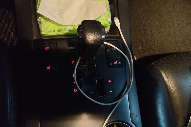 Used Kia Borrego 2008 3.8L Luxury Edition China IV Gear Lever