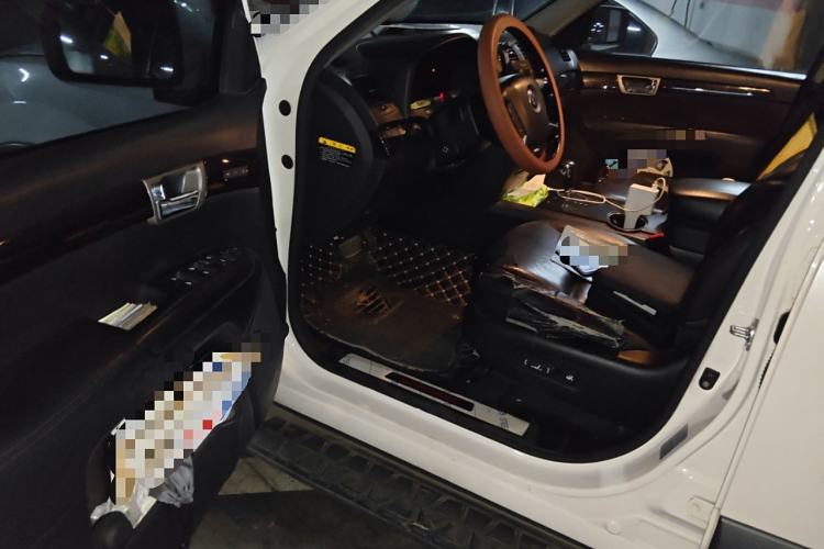 Used Kia Borrego 2008 3.8L Luxury Edition China IV Interior 3