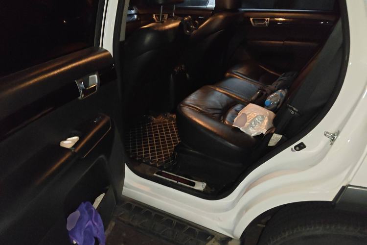 Used Kia Borrego 2008 3.8L Luxury Edition China IV Interior 4