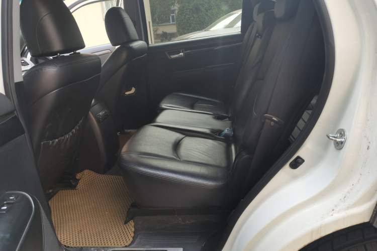 Used Kia Borrego 2008 3.8L Luxury Edition China IV Left Rear Seat