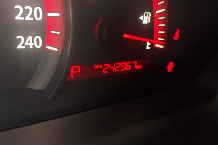 Used Kia Borrego 2008 3.8L Luxury Edition China IV Odometer Close Up